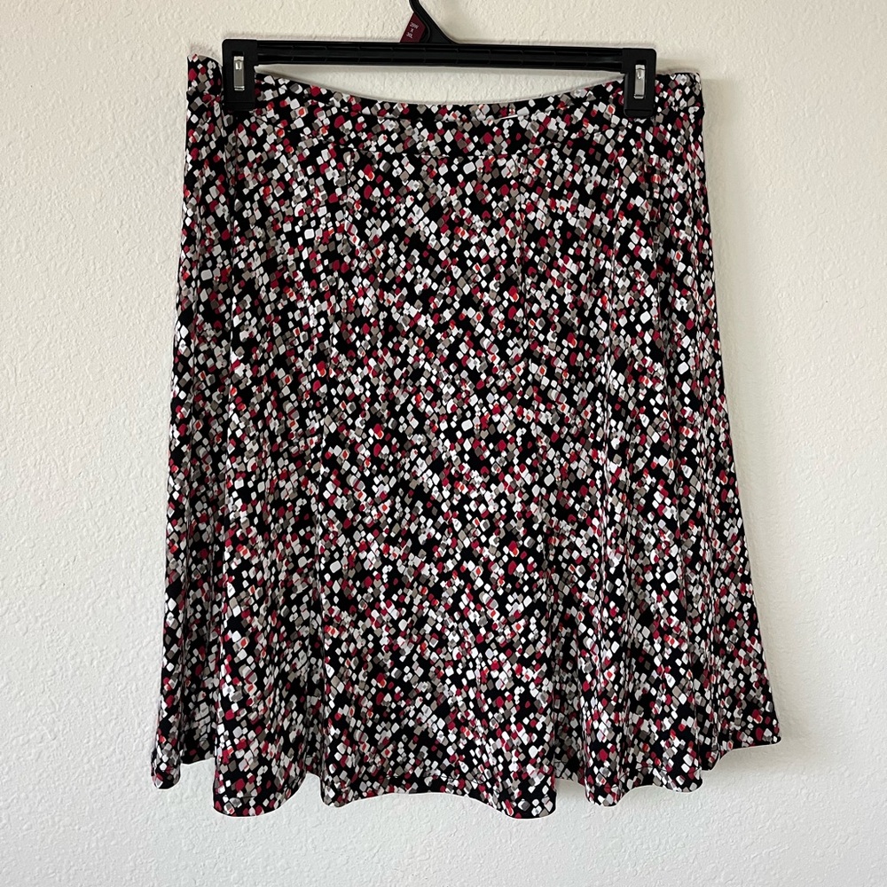 Liz Claiborne flowy skirt, size L